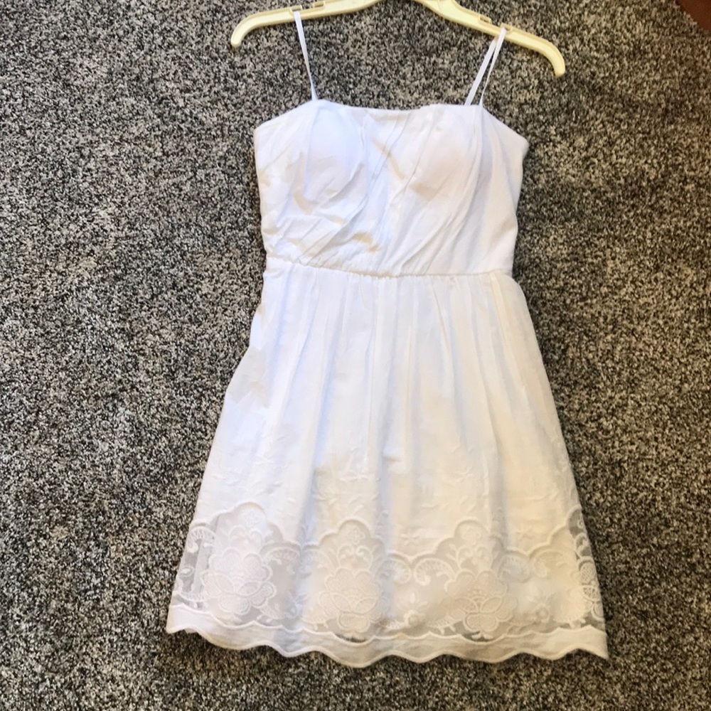 White dress wig lace at the bottom end